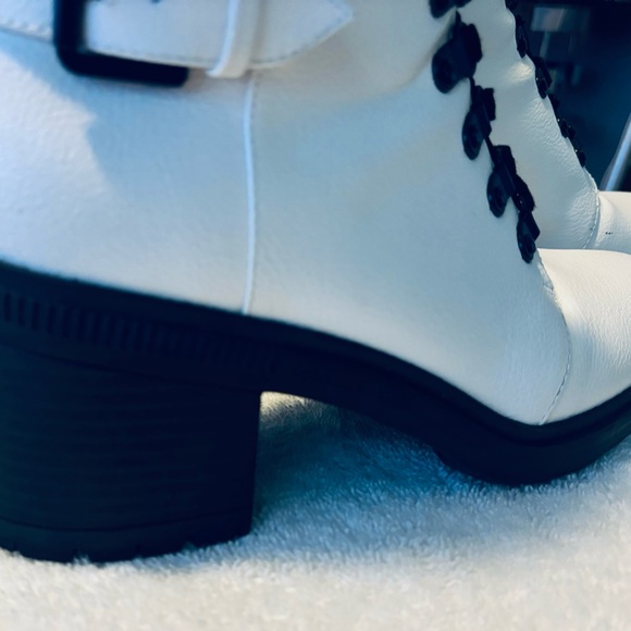 BRAND NEW Ankle Boots By MIX NO. 6 - Size 7.5 M - Heel 3 Inches - Box 51 - Picture 4 of 9